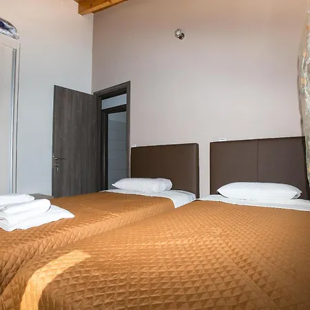 Vincenzo Variko Βίλα *