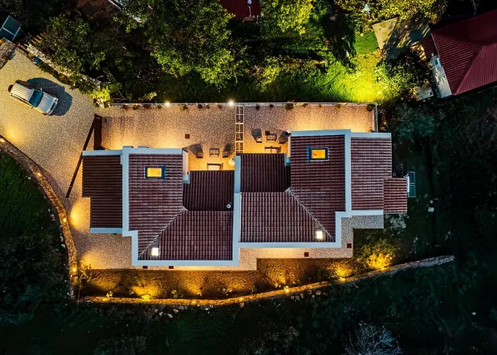 Vincenzo Variko Villa *